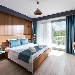 https://serenity-villa-cesme.hotelsofizmir.com